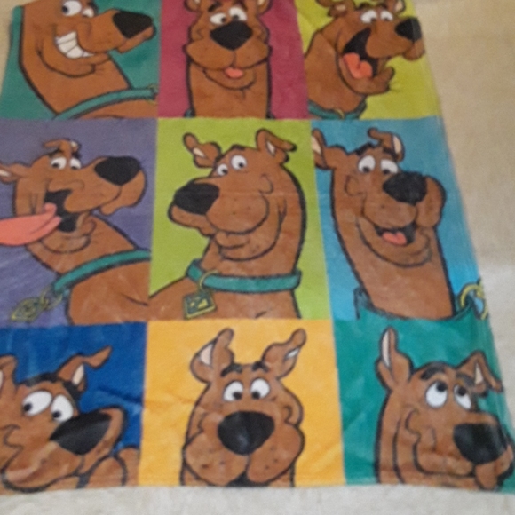 scooby doo throw